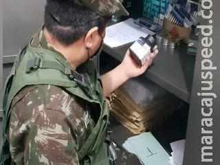 Exército prende 2 pessoas, apreende 57 armas e 25 mil munições em operação