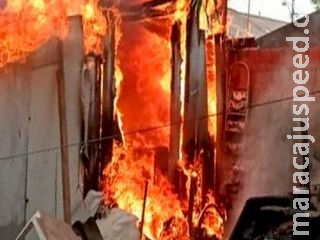 Idoso morre queimado após casa pegar fogo em Itaporã Idoso morre queimado após casa pegar fogo em Itaporã