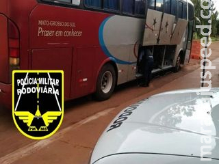 Jovem é preso dentro de ônibus na MS 164 com 12 quilos de maconha Jovem é preso dentro de ônibus na MS 164 com 12 quilos de maconha