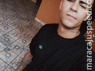 ‘Mãe, mãe!!’: mulher tentou estancar sangue de filho esfaqueado no pescoço durante roubo de carro ‘Mãe, mãe!!’: mulher tentou estancar sangue de filho esfaqueado no pescoço durante roubo de carro