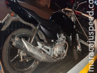 Moto roubada é encontrada pela polícia abandonada em bairro Moto roubada é encontrada pela polícia abandonada em bairro