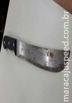 Mulher é ferida com golpes de facão ao perguntar onde marido passou a noite Mulher é ferida com golpes de facão ao perguntar onde marido passou a noite
