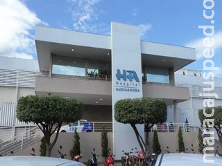 Mulher que perdeu bebê ao ser esfaqueada pelo marido tem melhora e respira sem aparelhos Mulher que perdeu bebê ao ser esfaqueada pelo marido tem melhora e respira sem aparelhos