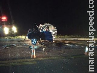 Pneu furado em rodovia provoca acidente e uma pessoa morre Pneu furado em rodovia provoca acidente e uma pessoa morre