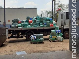 Polícia Federal incinera 14 toneladas de drogas em MS Polícia Federal incinera 14 toneladas de drogas em MS