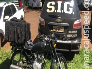 Polícia recupera moto roubada de entregador de pizza enquanto ele trabalhava Polícia recupera moto roubada de entregador de pizza enquanto ele trabalhava