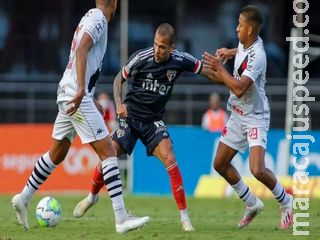 São Paulo e Vasco empatam no Morumbi São Paulo e Vasco empatam no Morumbi