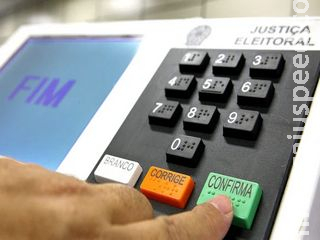 Senado aprova projeto aumentando pena para fraude digital e furto de dados