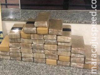 Casal é preso com mais de R$ 2,5 milhões em cocaína ao chegar em Campo Grande