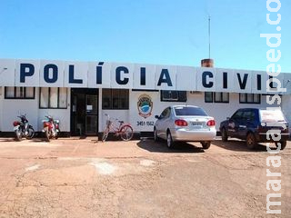 Com crianças e bebê no colo, mulher flagra idoso se masturbando olhando para ela Com crianças e bebê no colo, mulher flagra idoso se masturbando olhando para ela