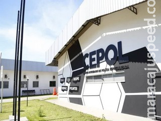 Com pedaço de pau, morador se defende e ladrão acaba preso na Vila Carvalho Com pedaço de pau, morador se defende e ladrão acaba preso na Vila Carvalho