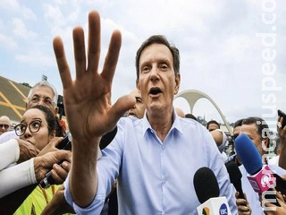 Crivella era chamado de ‘zero um’ em troca de mensagens sobre propina, diz MP Crivella era chamado de ‘zero um’ em troca de mensagens sobre propina, diz MP
