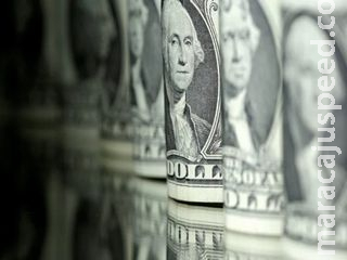 Dólar cai na manhã, mas volta a subir e termina o dia a R$ 5,12