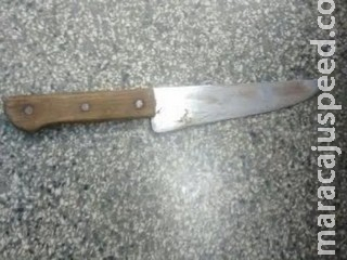 Embriagado, homem é esfaqueado no tórax e coluna no Parque do Lageado