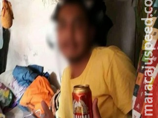 Então é Natal: preso que estaria na Máxima tira foto com celulares e cerveja na mão