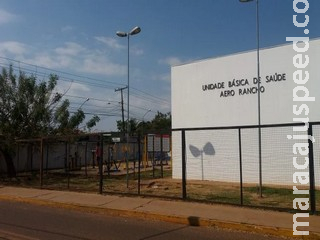 Homem é baleado com 4 tiros por motorista de Celta prata no Aero Rancho Homem é baleado com 4 tiros por motorista de Celta prata no Aero Rancho