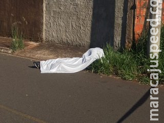 Homem é morto a tiros na frente da Casa do Albergado, em Campo Grande Homem é morto a tiros na frente da Casa do Albergado, em Campo Grande
