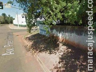 Idoso tarado e pelado em Fiat Strada importuna menina que voltava da escola na Ernesto Geisel