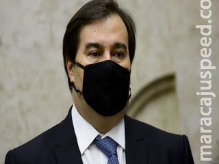 Maia acusa Bolsonaro de mentir sobre 13º do Bolsa Família Maia acusa Bolsonaro de mentir sobre 13º do Bolsa Família