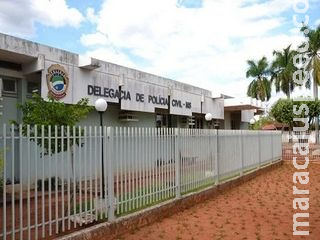 Mulher acorda com sobrinho nu tentando tirar as roupas dela em cidade de MS