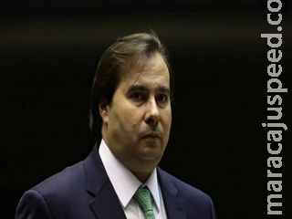 Rodrigo Maia promete pautar projeto para manter saúde mental no SUS