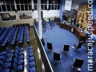 Sem dinheiro para pagar salários, rombo na Funsaud passa de R$ 34 milhões Sem dinheiro para pagar salários, rombo na Funsaud passa de R$ 34 milhões