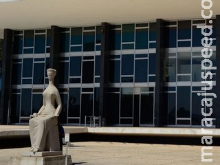 STF faz pedido de reserva de vacina para 7 mil à Fiocruz STF faz pedido de reserva de vacina para 7 mil à Fiocruz