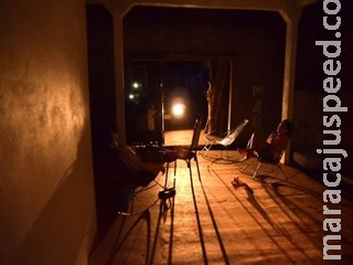 Um mês após apagão, zona norte de Macapá volta a ficar sem luz Um mês após apagão, zona norte de Macapá volta a ficar sem luz