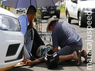 Após causar acidente na Avenida Três Barras, motociclista agride condutor Após causar acidente na Avenida Três Barras, motociclista agride condutor