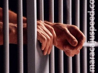 Após ficar 19 anos foragido, pai que estuprou e ameaçou adolescente é condenado