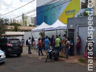 Após filas, agência de habitação prorroga prazo para pagamento de parcelas em Campo Grande Após filas, agência de habitação prorroga prazo para pagamento de parcelas em Campo Grande