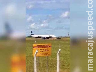 Avião da Azul é rebocado e atrasa voo no aeroporto de Campo Grande
