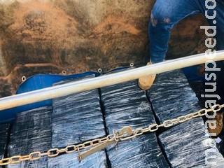 Caminhão que entregaria de 1,6 toneladas de maconha no Brasil é interceptado na fronteira