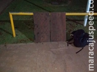 Carpinteiro é preso em flagrante ao furtar tampas de sistema subterrâneo em Campo Grande Carpinteiro é preso em flagrante ao furtar tampas de sistema subterrâneo em Campo Grande