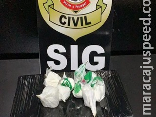 Com cocaína avaliada em R$ 53 mil, traficante é preso em casa pela polícia