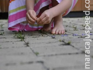 Criança de 6 anos conta na escola que era estuprada pelo pai que acaba preso