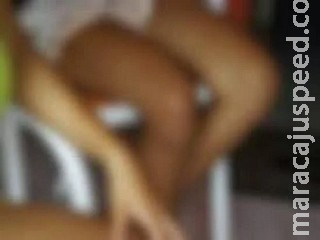 Estuprada por um ano pelo padrasto, menina denuncia após ver orientação em jornal Estuprada por um ano pelo padrasto, menina denuncia após ver orientação em jornal