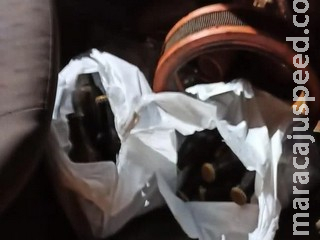 Flagrado com duas sacolas cheias de cerveja no carro é preso por embriaguez Flagrado com duas sacolas cheias de cerveja no carro é preso por embriaguez