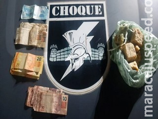 Homem é preso com munição, cocaína e RG falso ao tentar pular muro de casa Homem é preso com munição, cocaína e RG falso ao tentar pular muro de casa