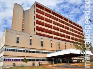 HRMS espera receber mais 800 doses da vacina contra o coronavírus até esta sexta-feira HRMS espera receber mais 800 doses da vacina contra o coronavírus até esta sexta-feira