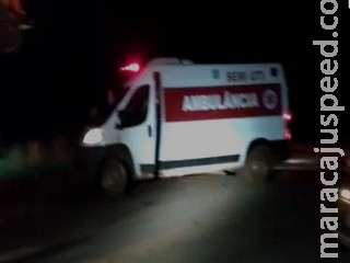 Imagens mostram momento em que ambulância desparecida é resgatada de vala Imagens mostram momento em que ambulância desparecida é resgatada de vala