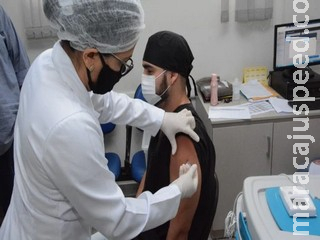 Instalação de polos de imunização contra coronavírus depende de número de doses, anuncia prefeitura