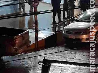 Jovem é atingido a tiros na fronteira