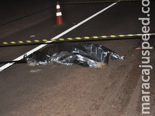 Pedestre morre atropelado em rodovia e motorista não é encontrado Pedestre morre atropelado em rodovia e motorista não é encontrado