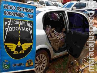Polícia apreende 641 quilos de maconha em carro abandonado na MS-164 Polícia apreende 641 quilos de maconha em carro abandonado na MS-164