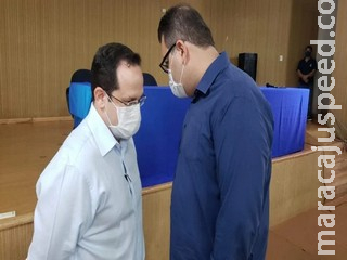 Prefeito de Dourados corta gastos para poder pagar salários de servidores Prefeito de Dourados corta gastos para poder pagar salários de servidores