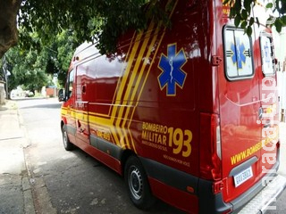 Rapaz é esfaqueado durante briga e pede ajuda em comércio no Estrela do Sul Rapaz é esfaqueado durante briga e pede ajuda em comércio no Estrela do Sul