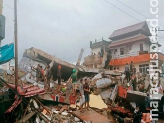 Terremoto na indonésia deixa 35 mortos e milhares de desabrigados na Indonésia Terremoto na indonésia deixa 35 mortos e milhares de desabrigados na Indonésia