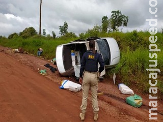 Traficante tenta fugir da PRF e capota carro com maconha e haxixe marroquino