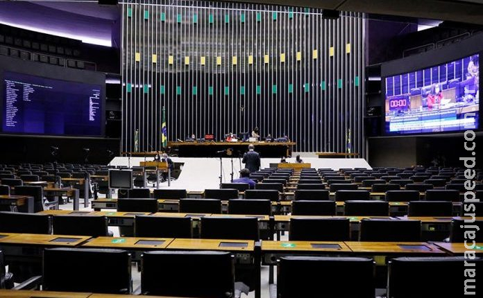 Câmara aprova admissibilidade de PEC sobre imunidade parlamentar Câmara aprova admissibilidade de PEC sobre imunidade parlamentar